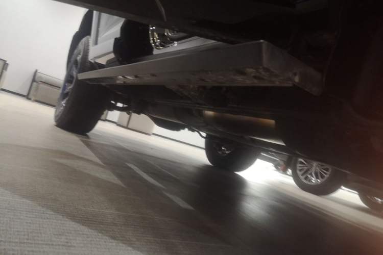 Used Tank 400 New Energy 2026 Model—Hi4-T Smart Enjoyment Version Right Side Sill