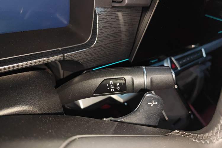 Used Tank 400 New Energy 2026 Model—Hi4-T Smart Enjoyment Version Gear Lever