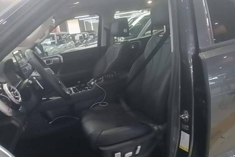 Used Tank 400 New Energy 2026 Model—Hi4-T Smart Enjoyment Version Left Front Seat