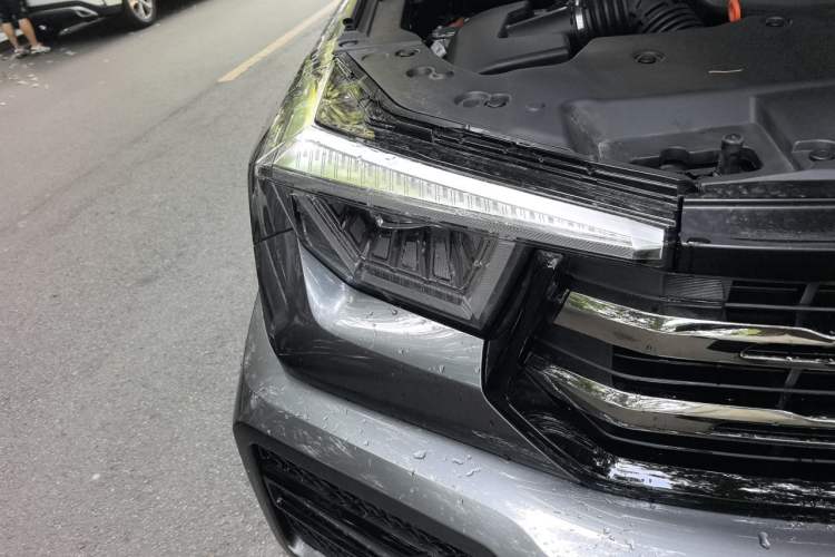 Used Tank 400 New Energy 2026 Model—Hi4-T Smart Enjoyment Version Right Front Headlight