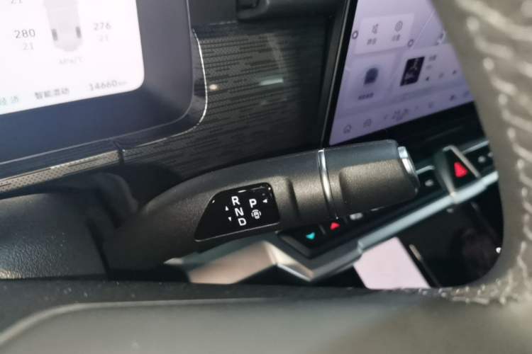 Used Tank 400 New Energy 2026 Model—Hi4-Z Smart Enjoyment Version Gear Lever