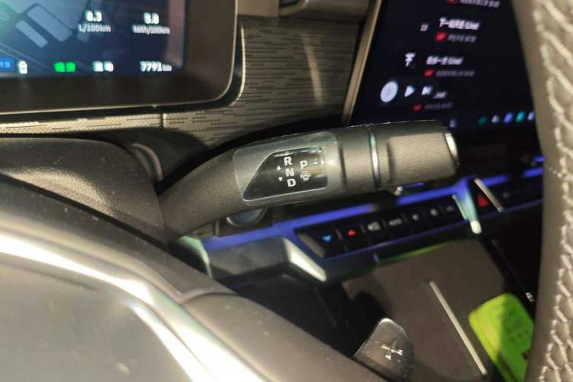Used Tank 400 New Energy 2026 Model—Hi4-T Smart Enjoyment Version Gear Lever