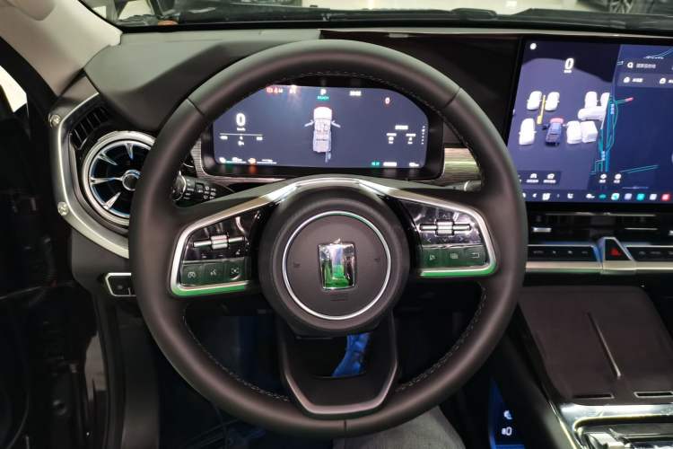 Used Tank 400 New Energy 2026 Model—Hi4-Z Smart Enjoyment Version Steering Wheel