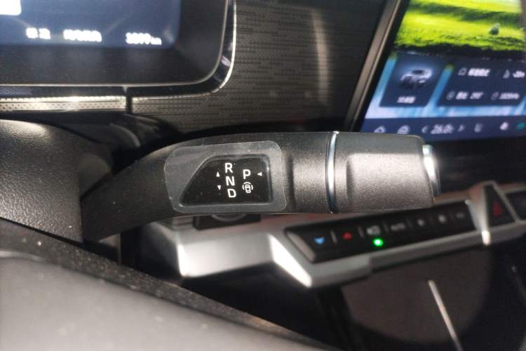 Used Tank 400 New Energy 2026 Model—Hi4-Z Smart Enjoyment Version Gear Lever