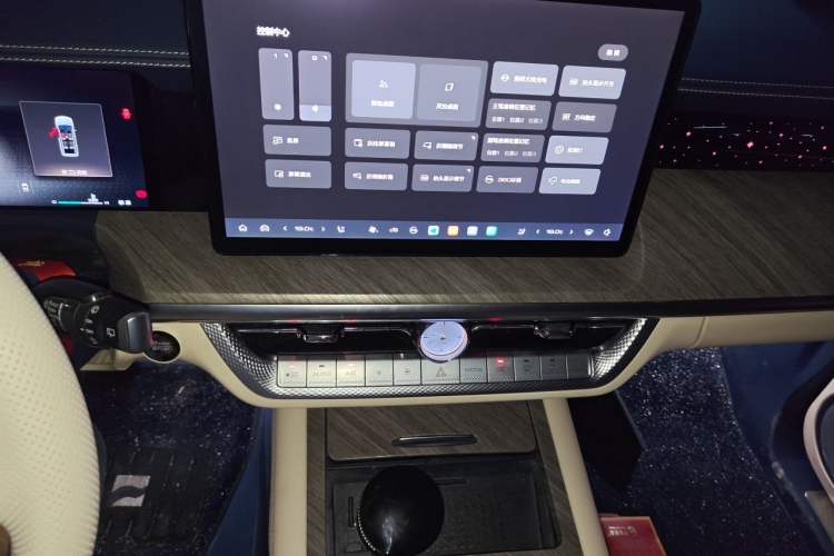 Used Tank 500 2022 3.0T Business Edition "Creation Realm" Design 5-Seater Audio And AC Panel