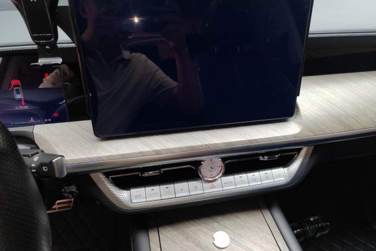 Used Tank 500 2022 3.0T Business Edition "Creation Realm" Design 5-Seater Audio And AC Panel