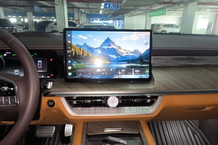Used Tank 500 2022 3.0T Sport Edition "Creation" Version 5-Seater Audio And AC Panel