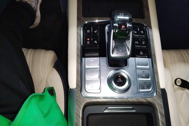 Used Tank 500 2022 3.0T Sport Edition "Creation" Version 5-Seater Gear Lever