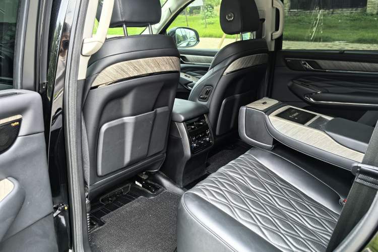 Used Tank 500 2022 3.0T Black Warrior Limited Edition 5 Seats Interior 8