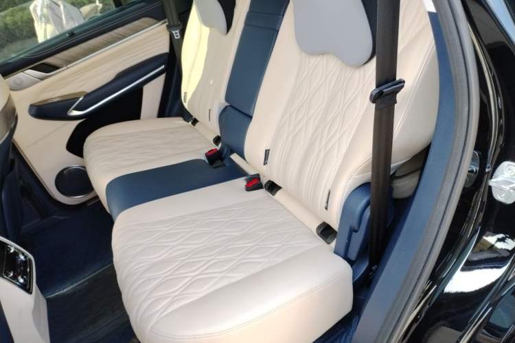 Used Tank 500 2022 3.0T Sport Edition "Creation" Style 7 Seats Left Rear Seat