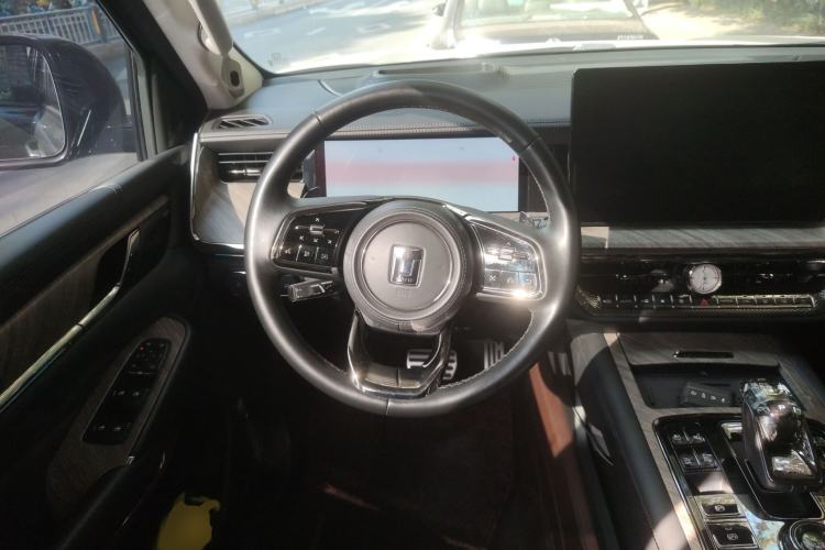Used Tank 500 2022 3.0T Black Warrior Limited Edition 5 Seats Steering Wheel