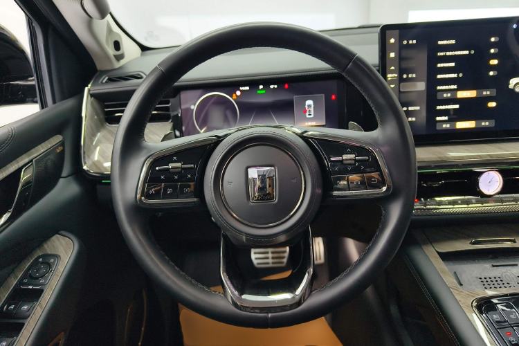 Used Tank 500 2022 3.0T Black Warrior Limited Edition 5 Seats Steering Wheel