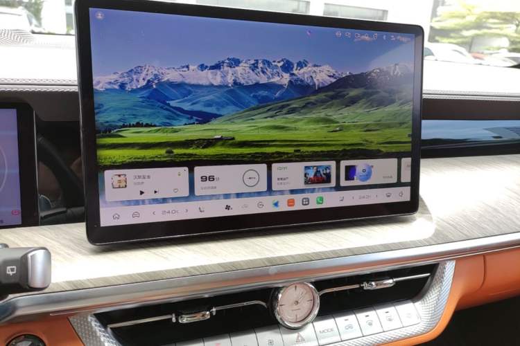 Used Tank 500 2022 3.0T Business Edition "Creation Realm" Design 5-Seater Audio And AC Panel