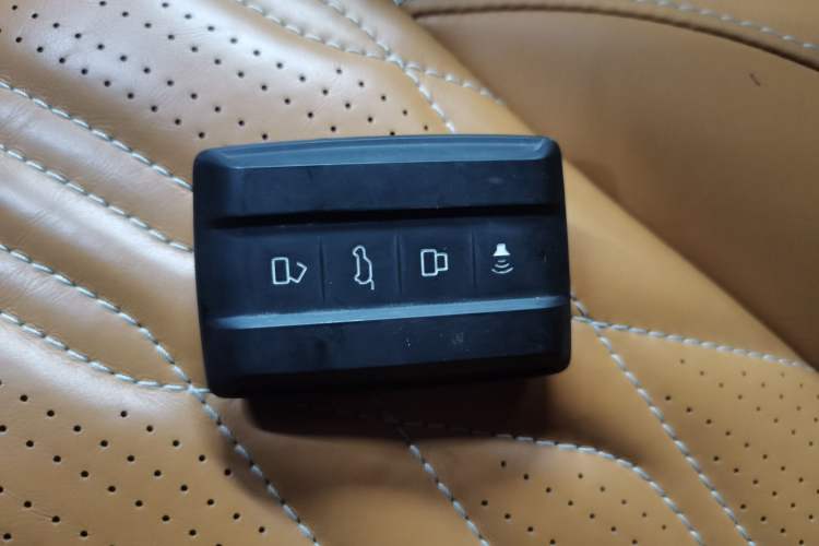 Used Tank 500 2022 3.0T Business Edition "Creation Realm" Design 5-Seater Vehicle Key