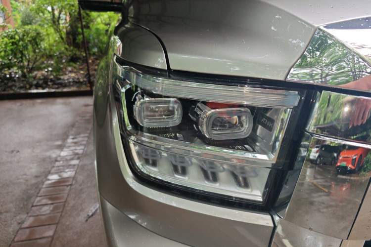 Used Tank 500 2022 3.0T Sport Edition "Creation" Style 7 Seats Right Front Headlight