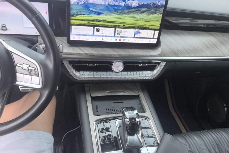 Used Tank 500 2022 3.0T Sport Edition "Creation" Version 5-Seater Audio And AC Panel