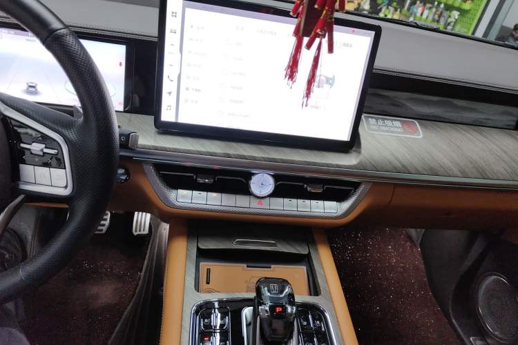 Used Tank 500 2022 3.0T Business Edition "Creation Realm" Design 5-Seater Audio And AC Panel