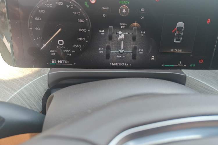 Used Tank 500 2022 3.0T Sport Edition "Creation" Style 7 Seats Odometer Close Up