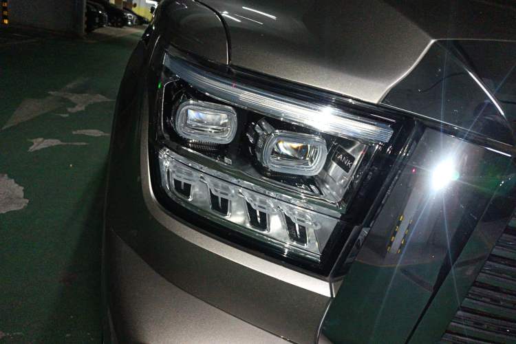 Used Tank 500 2022 3.0T Business Edition "Creation Realm" Design 5-Seater Right Front Headlight