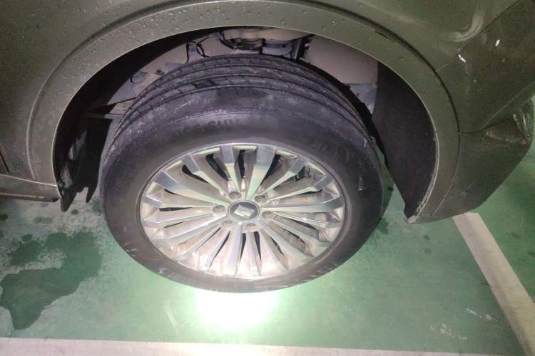 Used Tank 500 2022 3.0T Business Edition "Creation" Style 7 Seats Right Front Wheel Hub