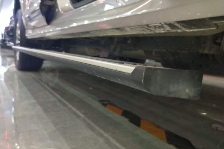 Used Tank 500 2022 3.0T Sport Edition "Creation" Style 7 Seats Right Side Sill