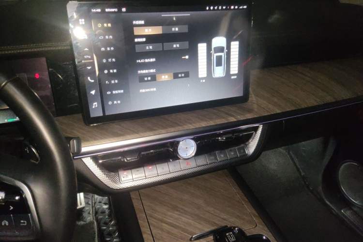 Used Tank 500 2022 3.0T Sport Edition "Creation" Style 7 Seats Audio And AC Panel