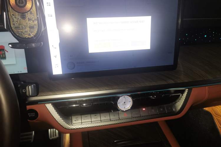 Used Tank 500 2022 3.0T Sport Edition "Creation" Version 5-Seater Audio And AC Panel