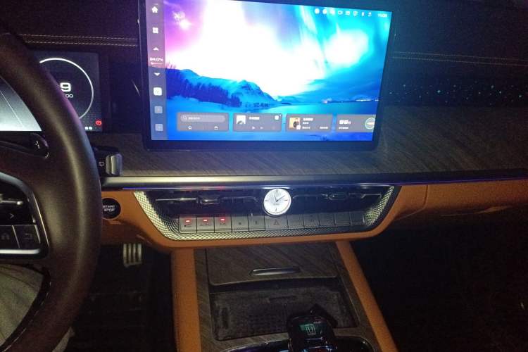 Used Tank 500 2022 3.0T Sport Edition "Creation" Version 5-Seater Audio And AC Panel