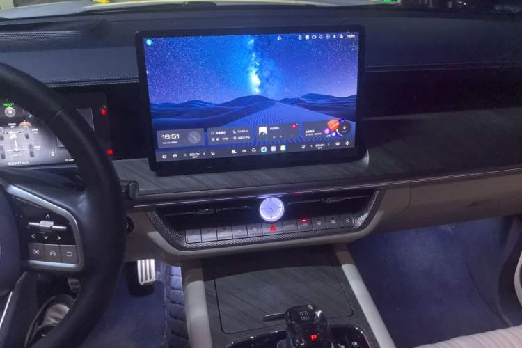 Used Tank 500 2022 3.0T Sport Edition "Creation" Version 5-Seater Audio And AC Panel