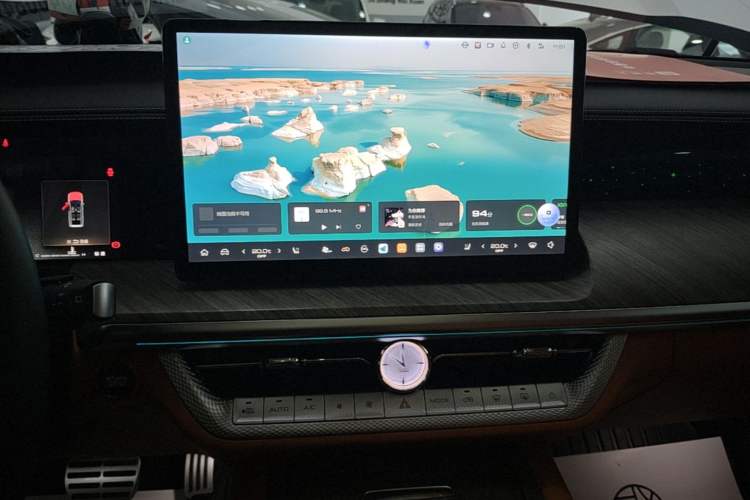 Used Tank 500 2022 3.0T Sport Edition "Creation" Version 5-Seater Audio And AC Panel