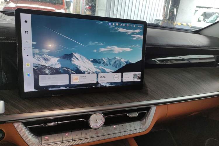 Used Tank 500 2022 3.0T Business Edition "Creation Realm" Design 5-Seater Audio And AC Panel