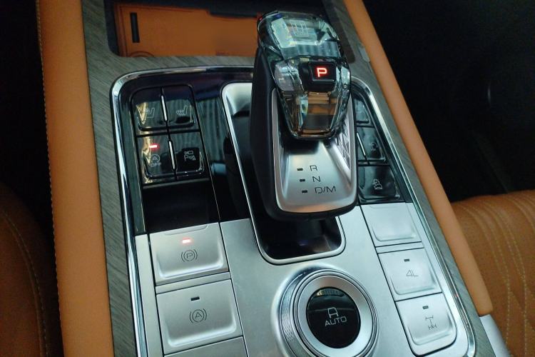 Used Tank 500 2022 3.0T Sport Edition "Creation" Style 7 Seats Gear Lever