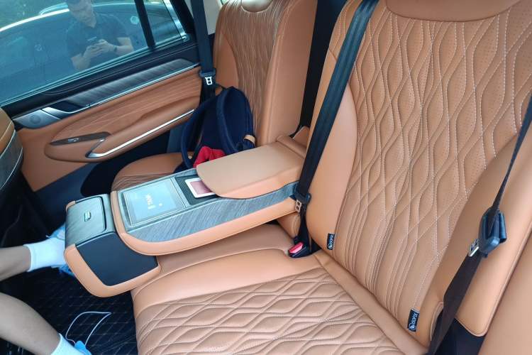 Used Tank 500 2022 3.0T Business Edition Summit Version 5 Seats Left Rear Seat