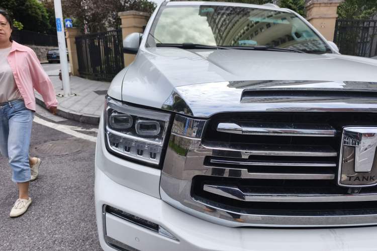 Used Tank 500 2022 3.0T Sport Edition "Creation" Style 7 Seats Right Front Headlight