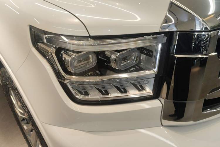 Used Tank 500 2022 3.0T Sport Edition "Creation" Style 7 Seats Right Front Headlight