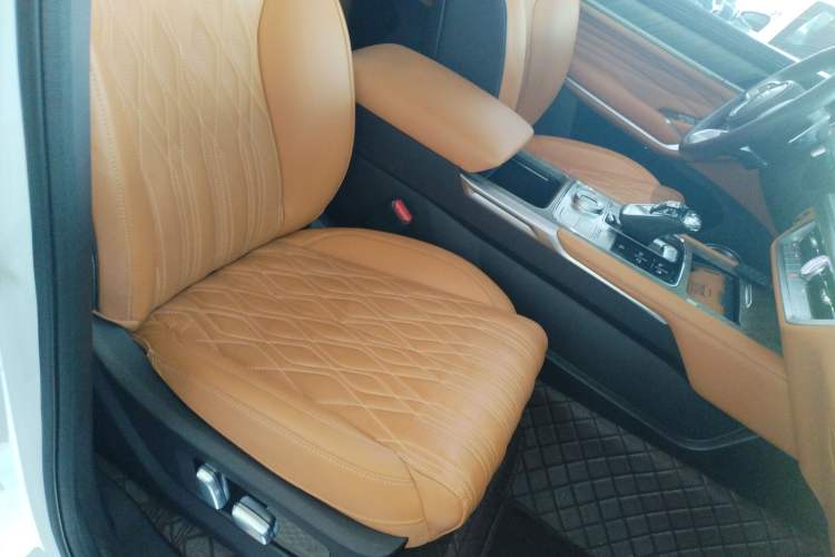 Used Tank 500 2022 3.0T Sport Edition "Creation" Style 7 Seats Right Front Seat
