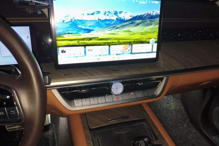 Used Tank 500 2022 3.0T Business Edition "Creation Realm" Design 5-Seater Audio And AC Panel