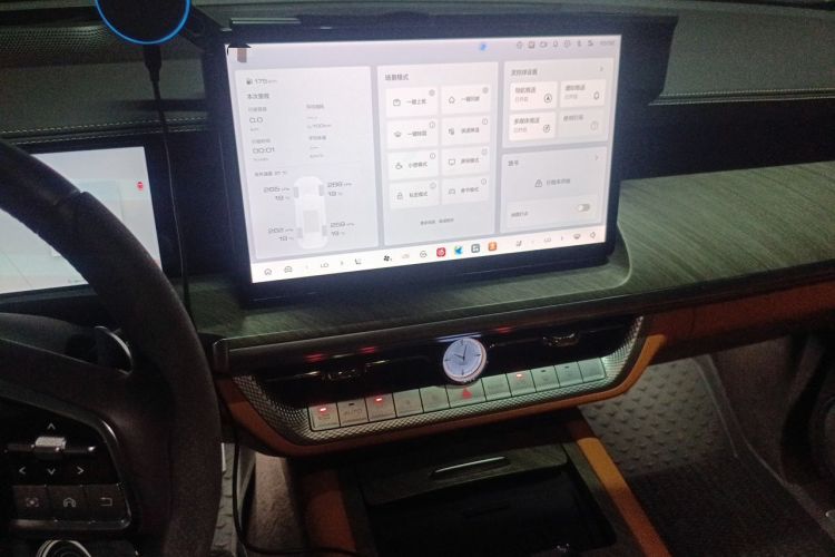 Used Tank 500 2022 3.0T Business Edition "Creation Realm" Design 5-Seater Audio And AC Panel