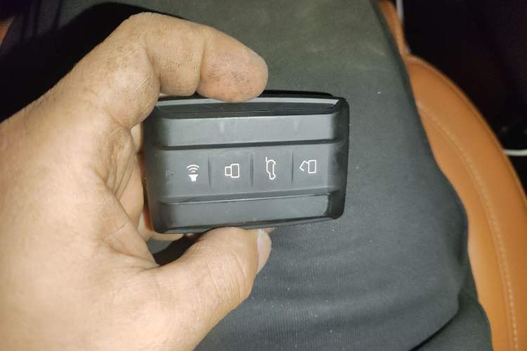 Used Tank 500 2022 3.0T Business Edition "Creation Realm" Design 5-Seater Vehicle Key