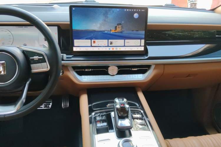 Used Tank 500 2023 3.0T Sport Edition Realm-Setting 5-Seater Audio And AC Panel