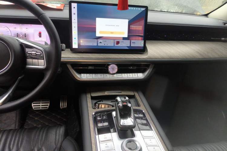 Used Tank 500 2023 3.0T Sport Edition Realm-Setting 5-Seater Audio And AC Panel