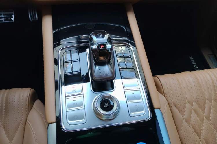 Used Tank 500 2023 3.0T Sport Edition Realm-Setting 5-Seater Gear Lever