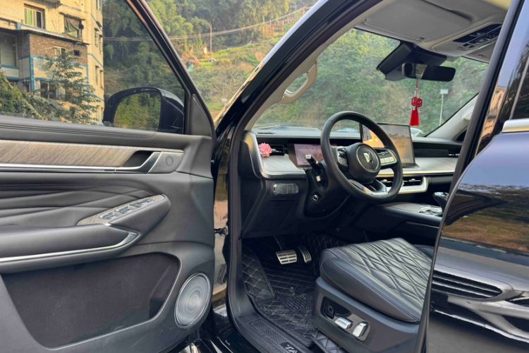 Used Tank 500 2023 3.0T Sport Edition Realm-Setting 5-Seater Interior 9