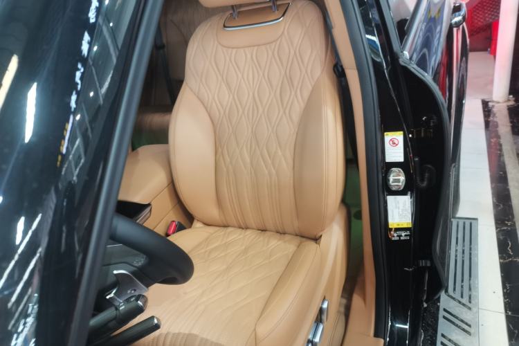 Used Tank 500 2023 3.0T Business Edition "Creation" Style 5 Seats Left Front Seat