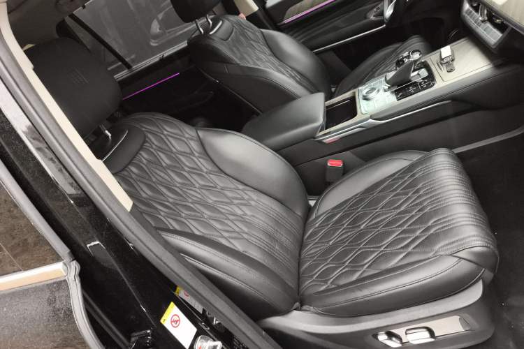 Used Tank 500 2023 3.0T Sport Edition Realm-Setting 5-Seater Right Front Seat