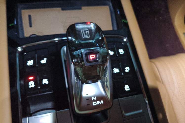 Used Tank 500 2023 3.0T Sport Edition Realm-Setting 5-Seater Gear Lever