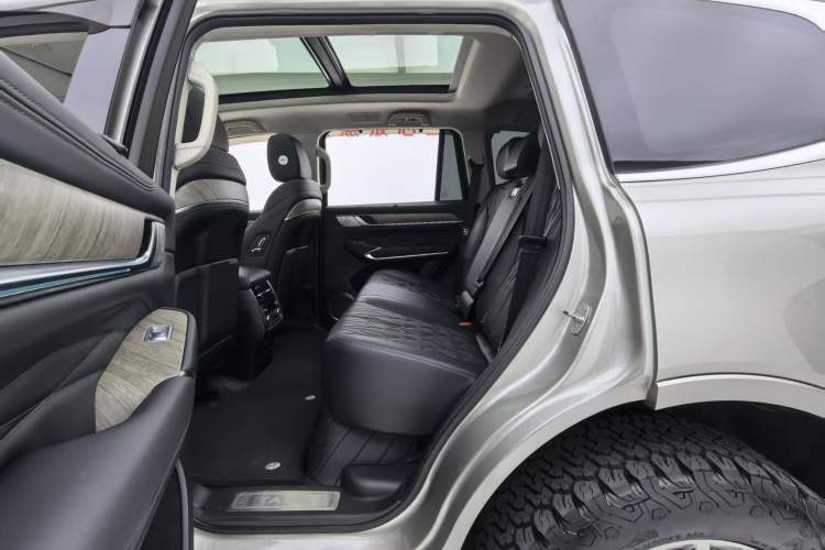 Used Tank 500 2023 3.0T Sport Edition Realm-Setting 5-Seater Interior 4