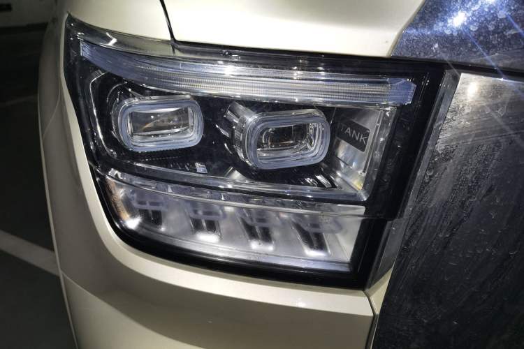 Used Tank 500 2023 3.0T Business Edition "Creation" Style 5 Seats Right Front Headlight
