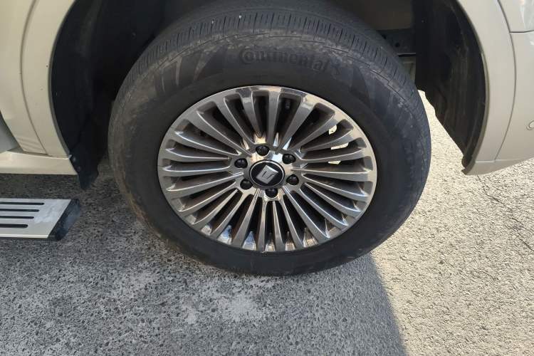 Used Tank 500 2023 3.0T Business Edition "Creation" Style 5 Seats Right Front Wheel Hub