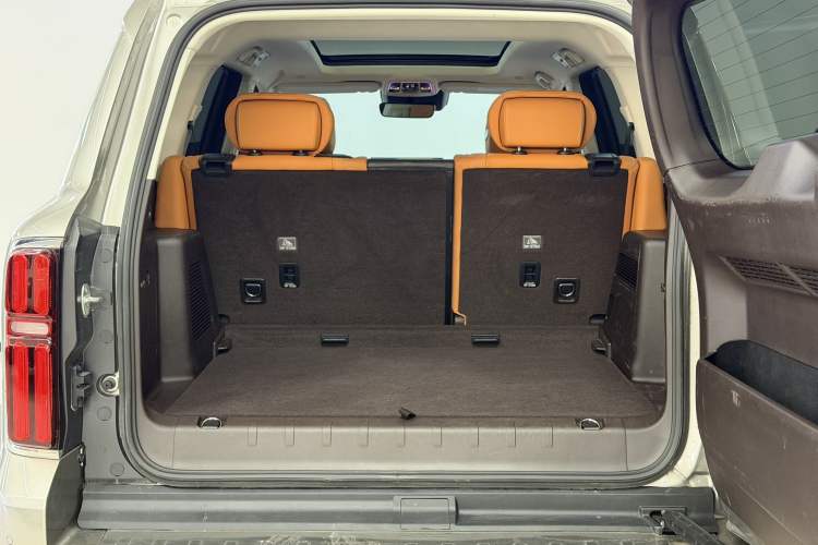 Used Tank 500 2023 3.0T Sport Edition Realm-Setting 5-Seater Interior 2